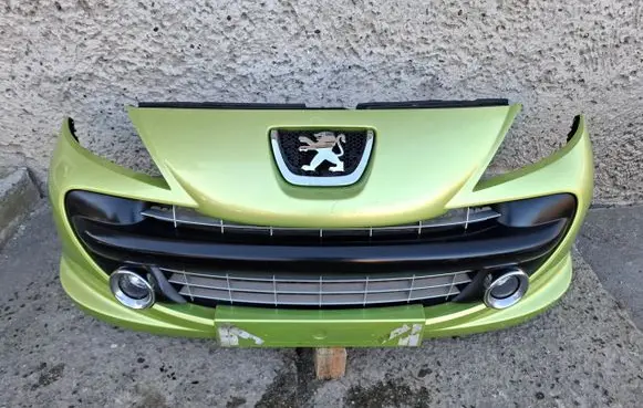 Peugeot 207 Front bumper 