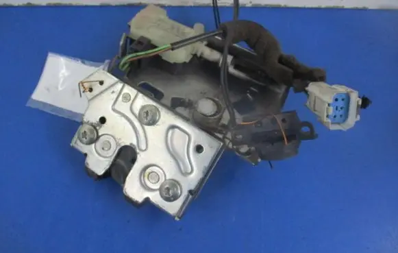 Jaguar X-Type Tailgate/trunk/boot lock/catch/latch 2X43-F43102-AB