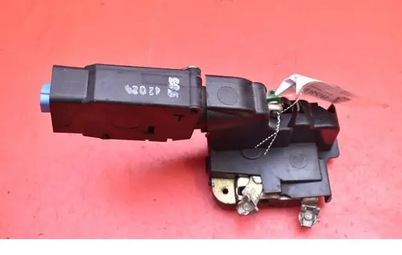 Mitsubishi Space Star Front door lock