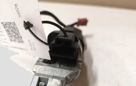 Peugeot 407 Ignition lock 9648445180
