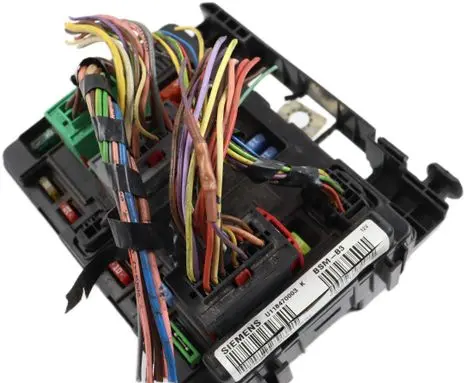 Citroen C4 I Picasso Fuse module 9650618480 U118470003K