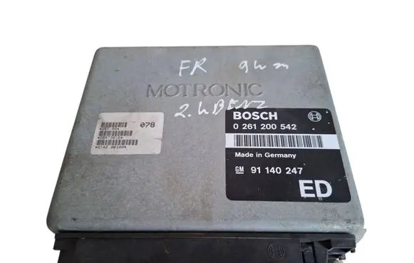 Opel Frontera A Engine control unit/module 0261200542 91140247