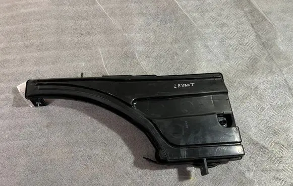 Maserati Levante Windshield washer fluid reservoir/tank 670034637