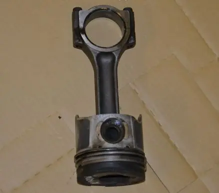 Renault Laguna I Piston with connecting rod