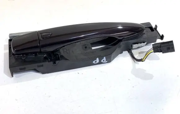 Nissan Qashqai Front door exterior handle 