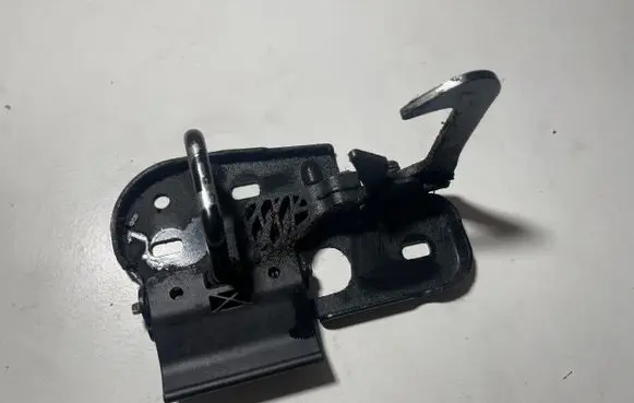Volkswagen Golf Plus Engine bonnet (hood) release handle 1T0823480B
