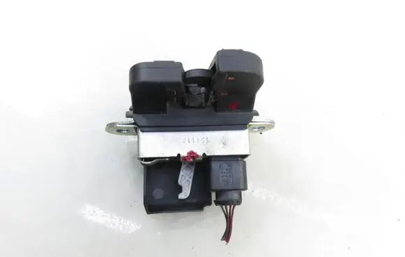 Volkswagen Golf VII Tailgate/trunk/boot lock/catch/latch 5G0827505C