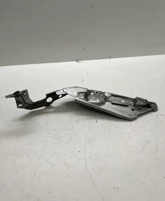 Headlight/headlamp mounting bracket