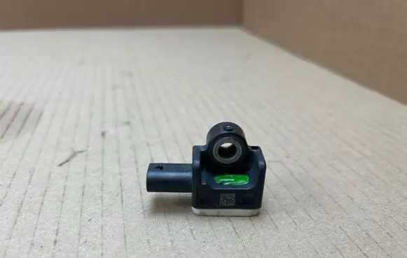 Porsche Taycan 9J1 Airbag deployment crash/impact sensor 971907651