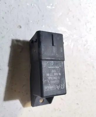Ford Focus Glow plug pre-heat relay 51299049 9666671780