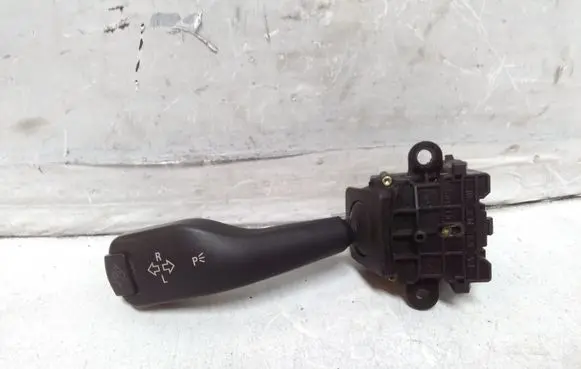 BMW 3 E46 Indicator stalk 8363668 01104010