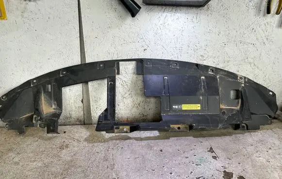 Nissan Qashqai J12 Radiator trim 623226UA0A