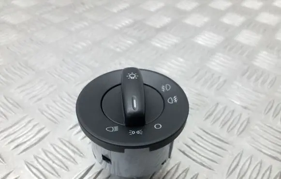 Skoda Octavia Mk2 (1Z) Light switch 1Z0941431K