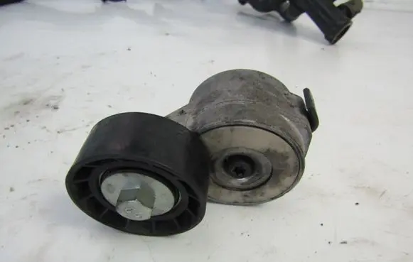 Peugeot 206 CC Belt tensioner pulley 