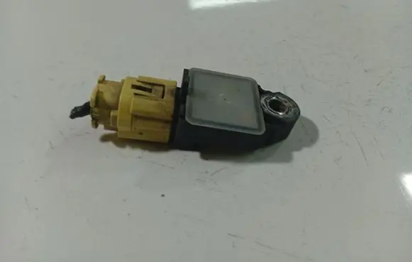 Hyundai i30 Airbag deployment crash/impact sensor 959200A100