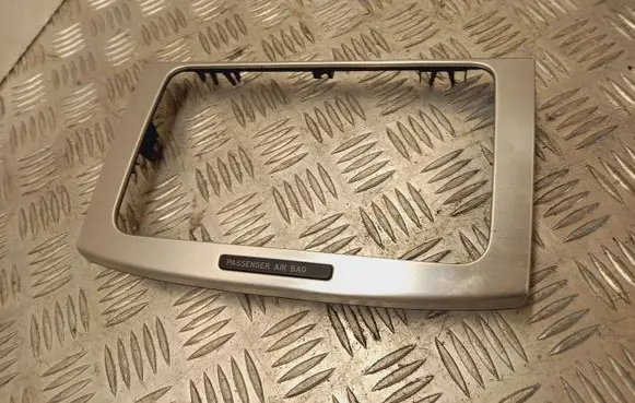 Volkswagen PASSAT B6 Radio/GPS head unit trim 3C0858069P