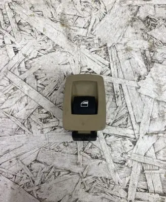 BMW 1 E81 E87 Electric window control switch 15979800