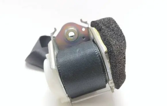 Ford S-MAX Rear seatbelt 611B69G 33035173
