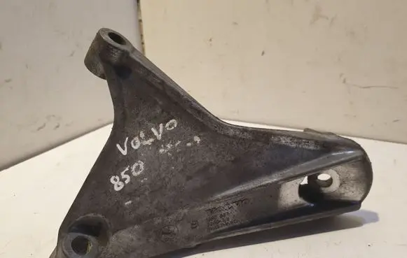 Volvo 850 Engine mounting bracket 1397889