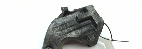 Mercedes-Benz E W212 Engine mounting bracket A6512230004