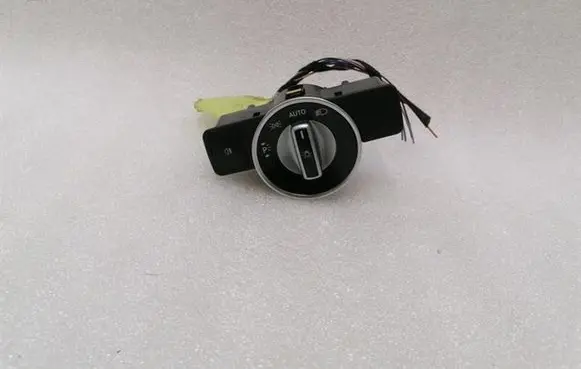 Mercedes-Benz E C207 W207 Light switch A2129050551