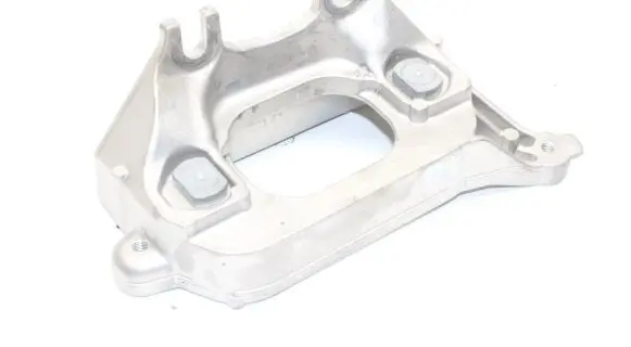 Nissan Juke II F16 Engine mounting bracket 112536909R
