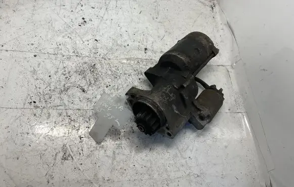 Nissan Navara D22 Starter motor