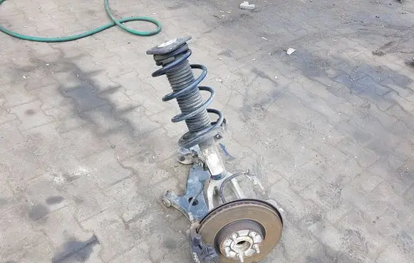 Volvo V40 Front wheel hub spindle knuckle 