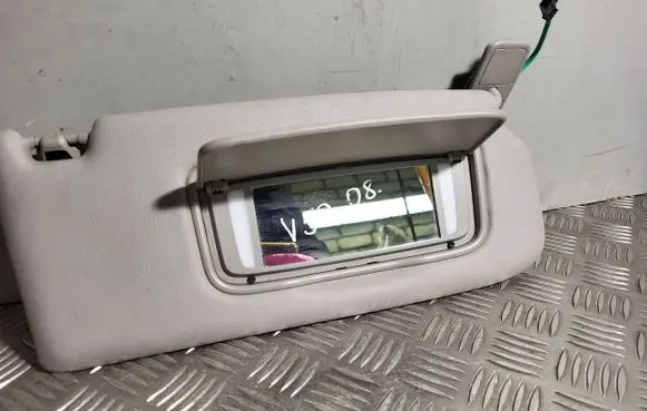Volvo V50 Sun visor