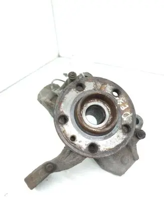 Front wheel hub spindle knuckle