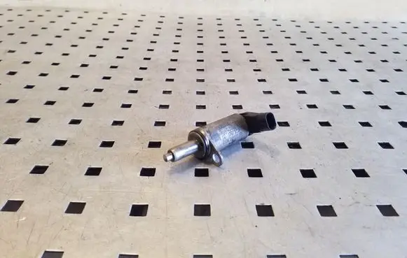 Audi Q5 SQ5 Camshaft vanos timing valve 06H103697A