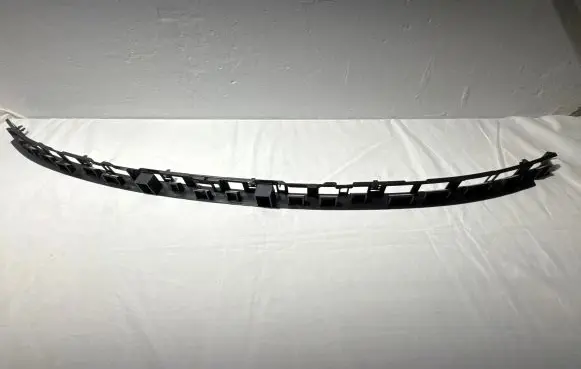 BMW 8 G15 Front bumper lower grill 15067010 51117421023