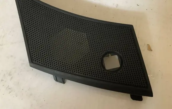 Nissan Qashqai+2 Side speaker trim/cover 28176JD