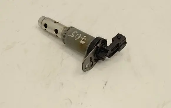 BMW X3 E83 Camshaft vanos timing valve 7585425 11367585425 7516293