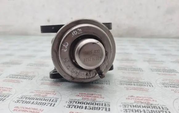Volkswagen Touran I EGR valve 038129637D