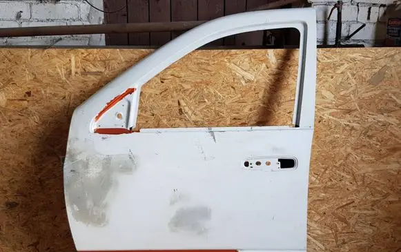 Dodge RAM 1500 DR Front door