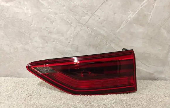 Volkswagen Golf VIII Tailgate rear/tail lights 5H0945094C 81980201