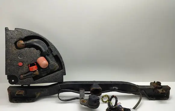 BMW 5 E60 E61 Tow bar set 6782128 6135922118001 9221180