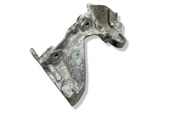 Nissan Qashqai EGR valve cooler bracket 147174072R