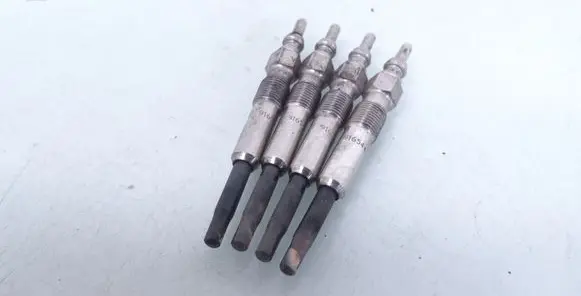 Audi A4 S4 B5 8D Spark plug 916544