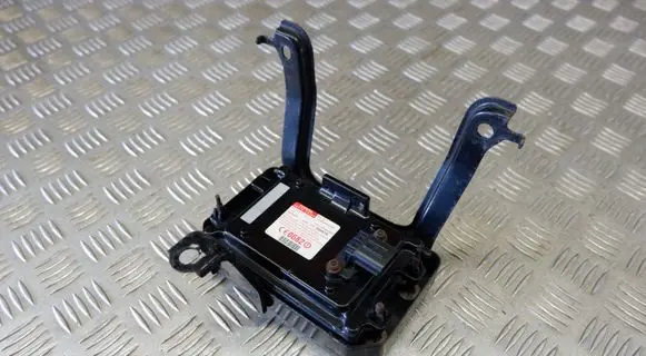 Lexus GS 300 350 430 450H Distronic sensor radar 8821030080