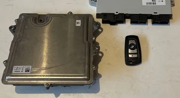 BMW X3 F25 Engine ECU kit and lock set 8626472 9367374