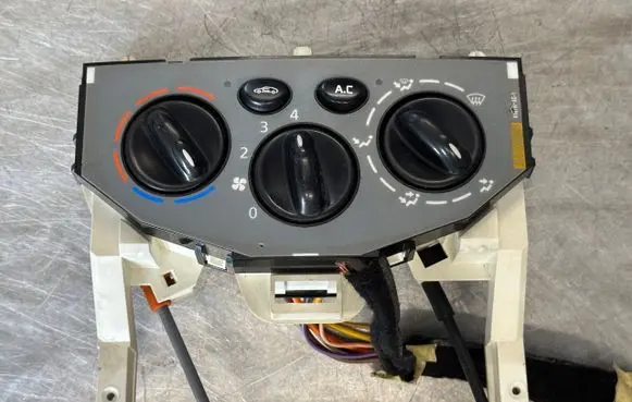 Renault Trafic II (X83) Climate control unit W964098P