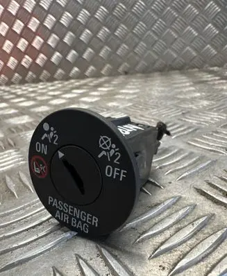 Opel Astra K Passenger airbag on/off switch 13577258