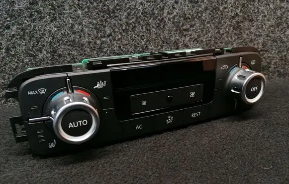 Volkswagen Touareg II Climate control unit 7P6907040AG