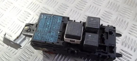 Mitsubishi Carisma Fuse box set mr193494 mb953355
