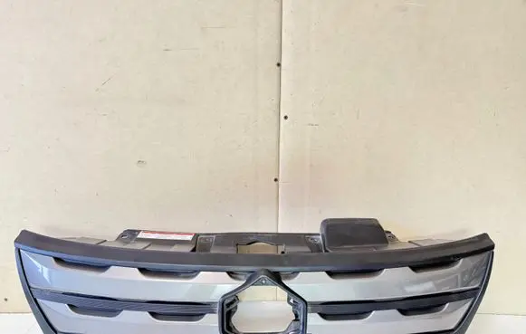 Suzuki Vitara (LY) Front bumper upper radiator grill 7212154P0