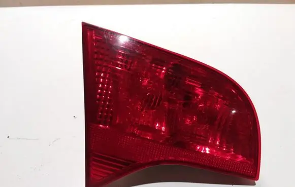 Audi A4 S4 B7 8E 8H Tailgate rear/tail lights 8E9945093A