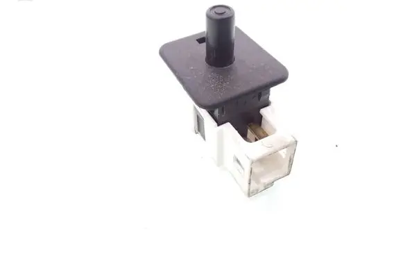 Mercedes-Benz E W211 Front door sensor 2028209410