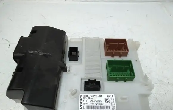 Volvo S60 Fuse module 31314116AA BG9T14C256GA